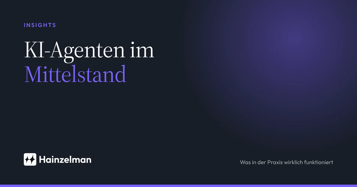 Titelbild des Beitrags: der Schriftzug „KI-Agenten im Mittelstand“ auf dunklem Grund in den Hainzelman-Farben.